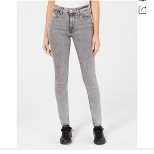 Levi’s 721 high rise skinny jeans